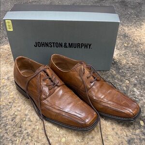 Johnston & Murphy Premium Tan Square-Toe Oxford Dress Shoes